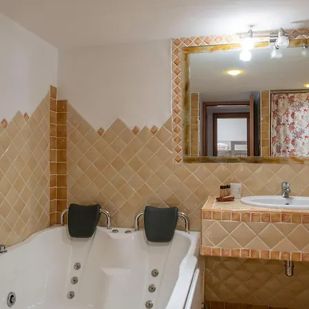 Baragge Hill& Summer Pool Casa de Férias *